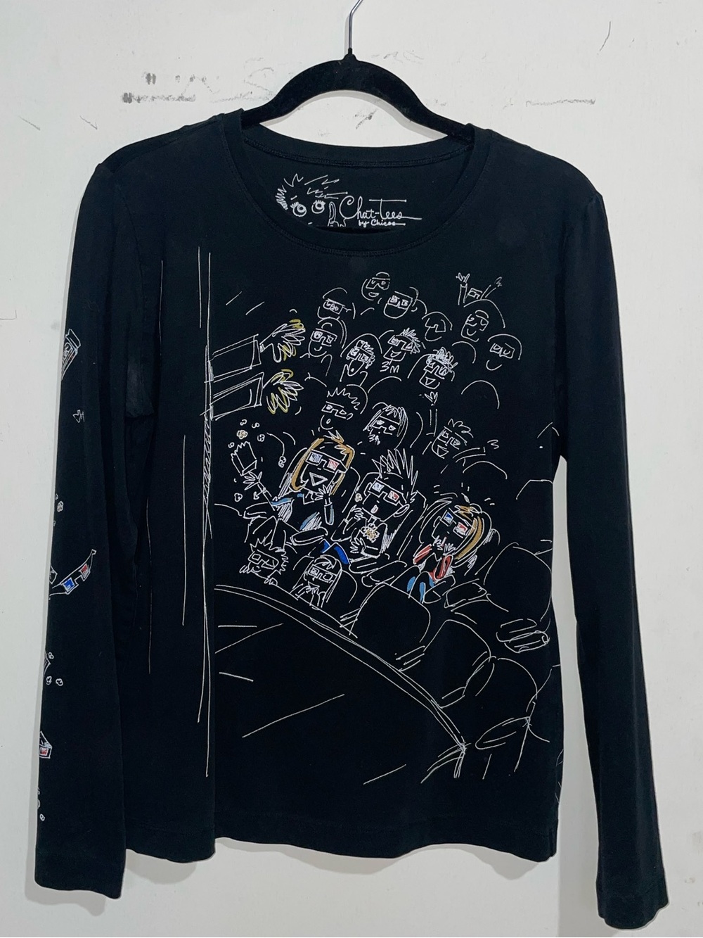 Chat-tees Chicos Black Graphic Long Sleeve Tee Movie Theater